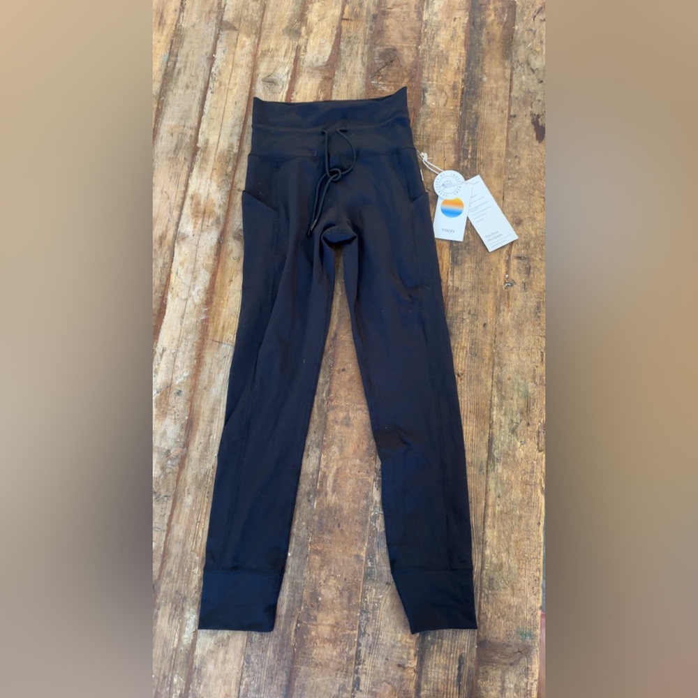 Vuori Black Athletic Leggings with Drawstring
